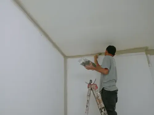 Instalación de curvas sanitarias elaboradas con mortero productos Ardex